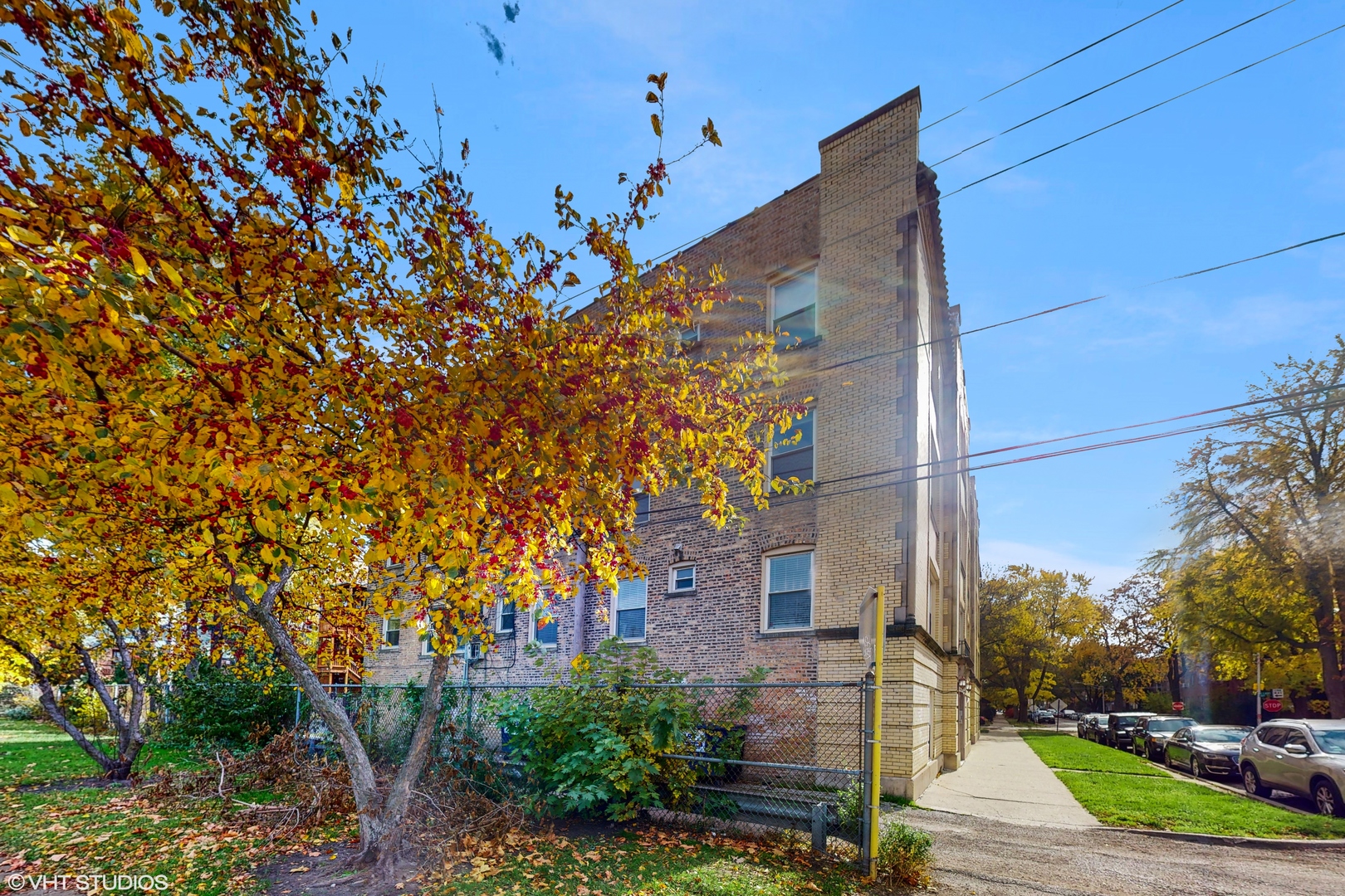 6511 N Oakley Avenue Unit: 2