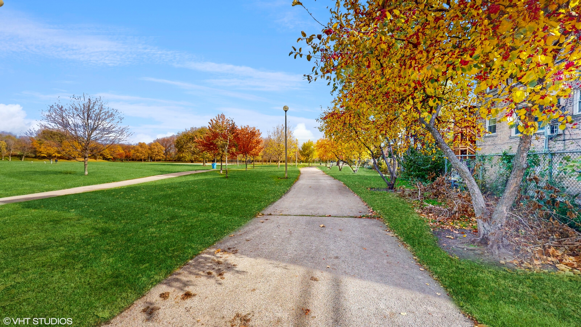 6511 N Oakley Avenue Unit: 2