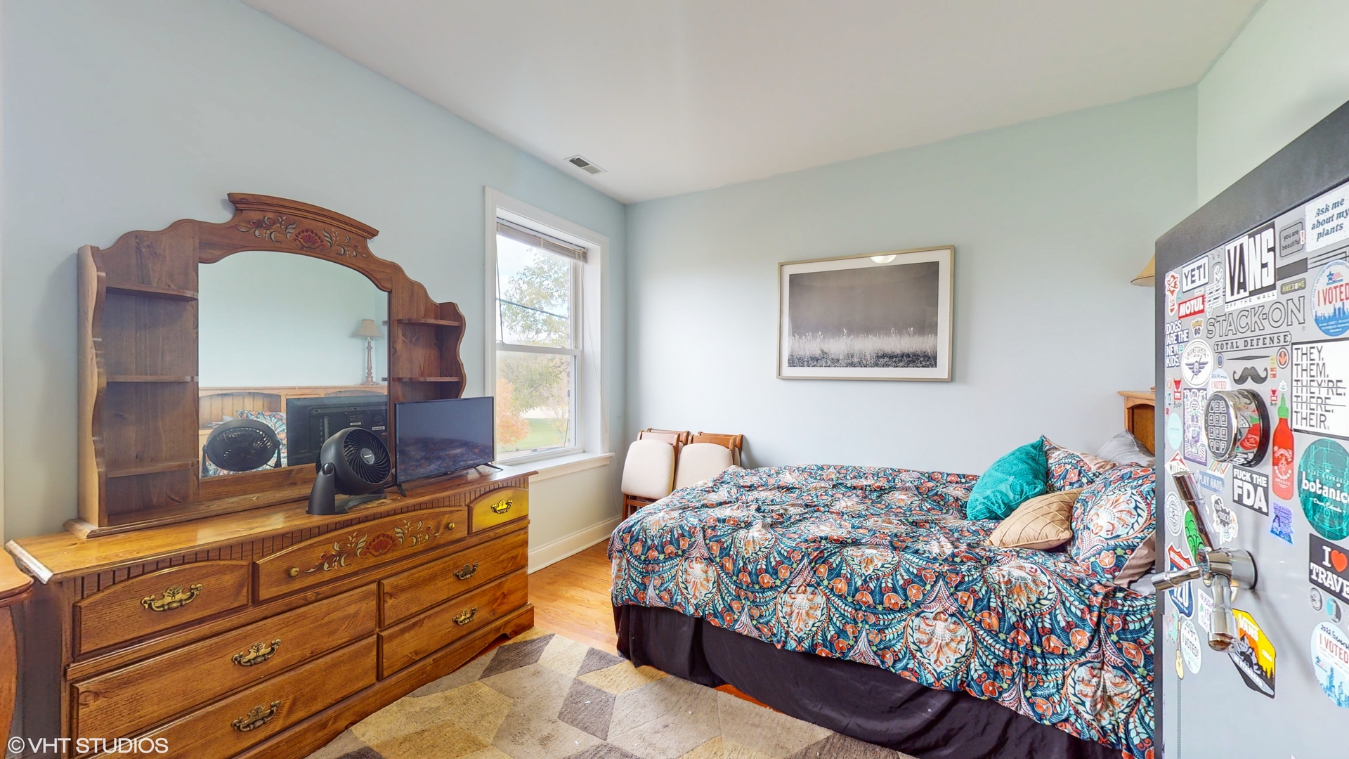 6511 N Oakley Avenue Unit: 2