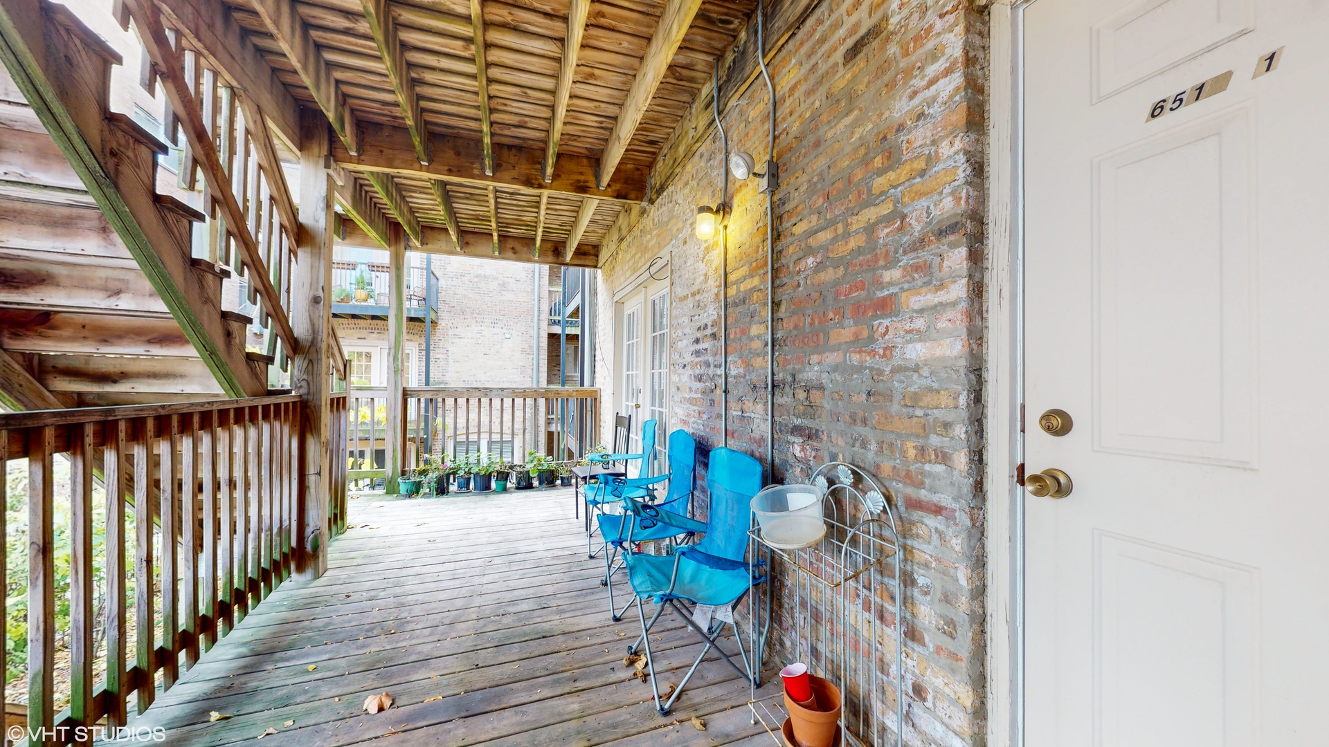 6511 N Oakley Avenue Unit: 2