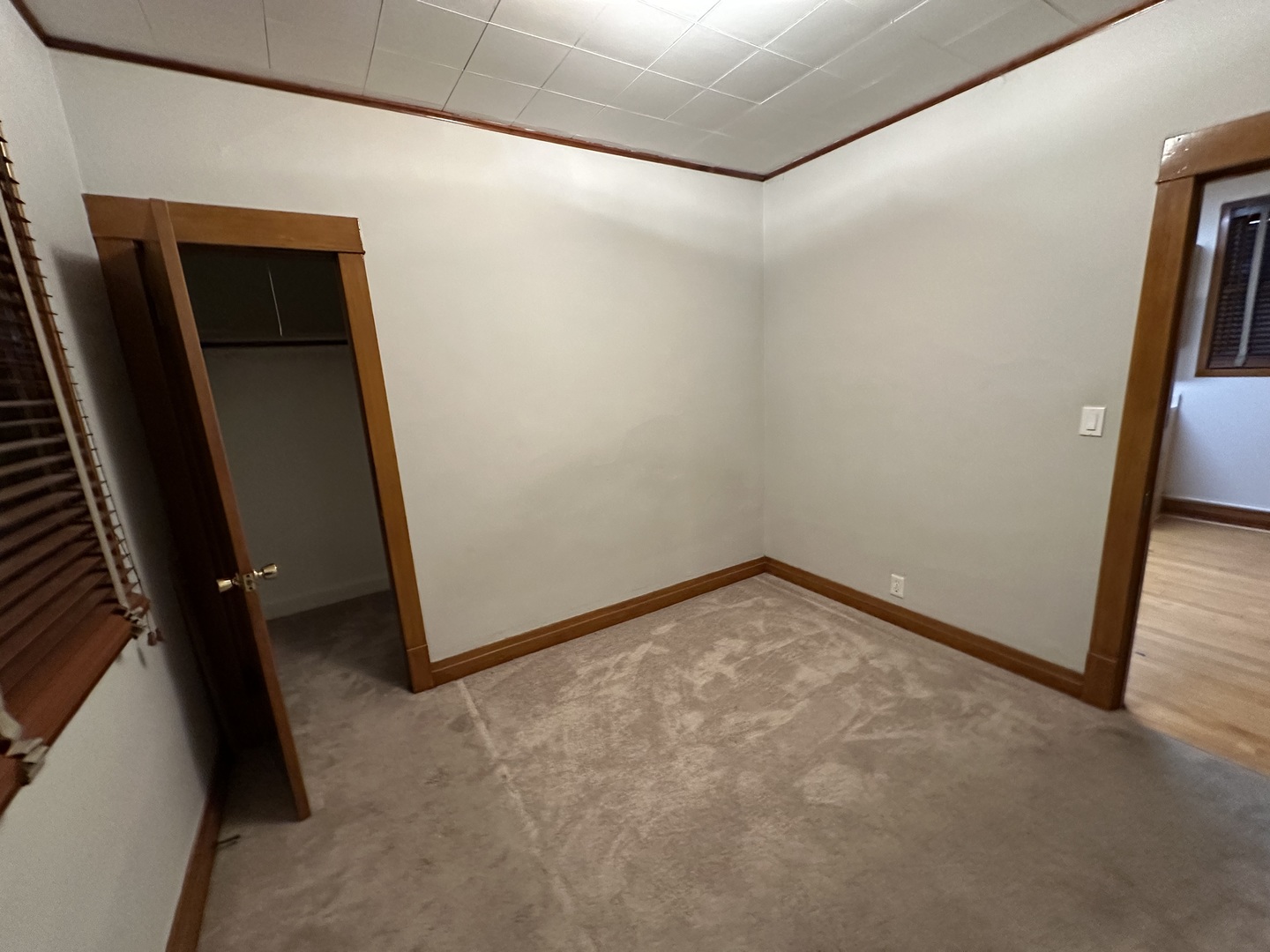 2437 W Cullom Avenue Unit: 2