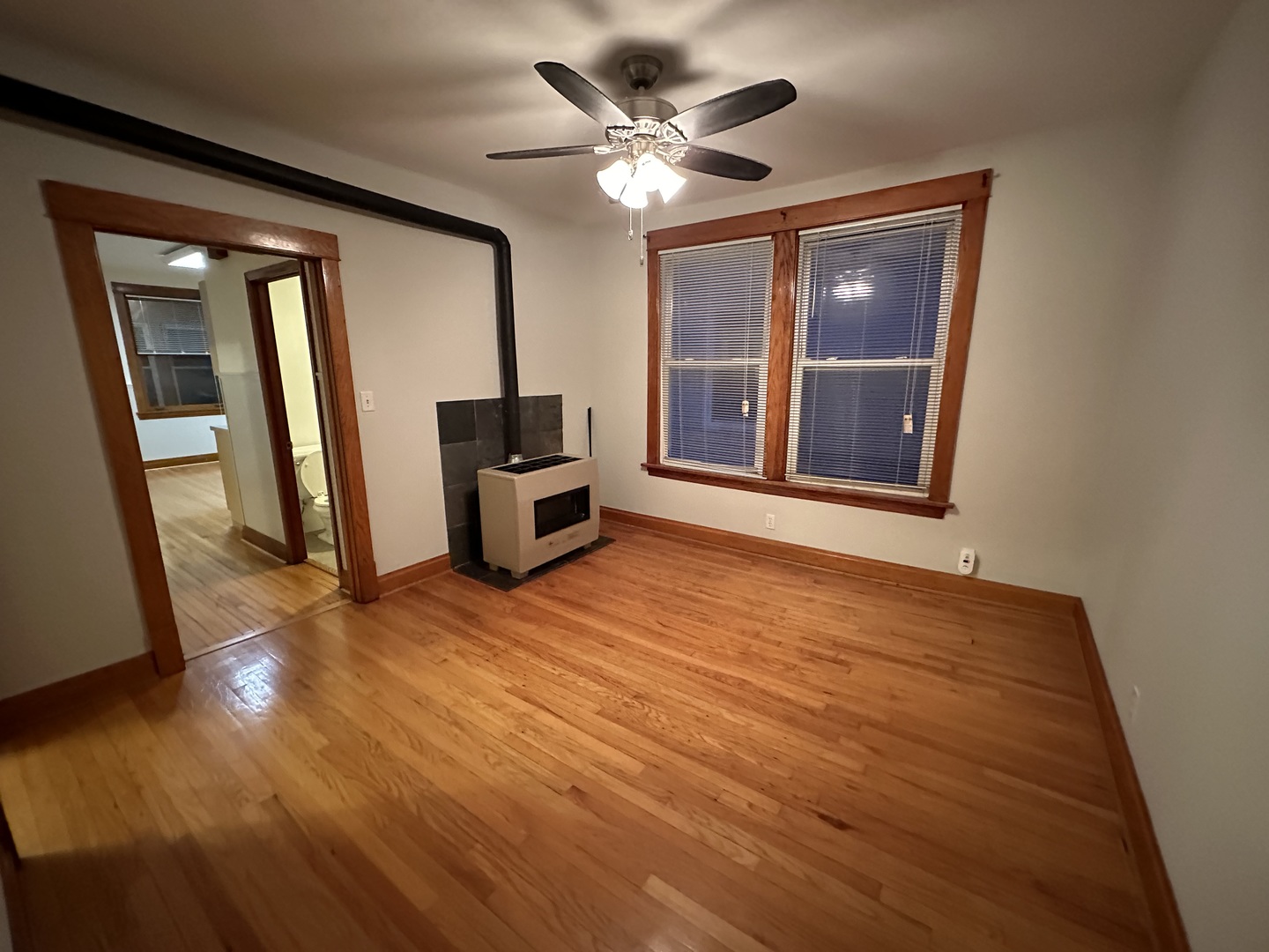 2437 W Cullom Avenue Unit: 2