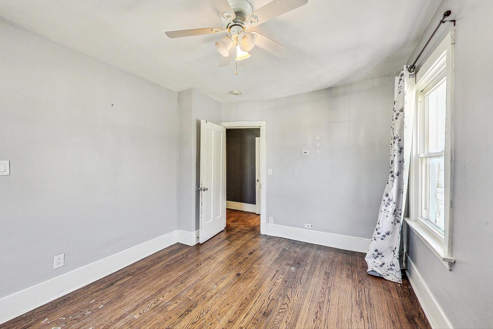 4931 W Melrose Street