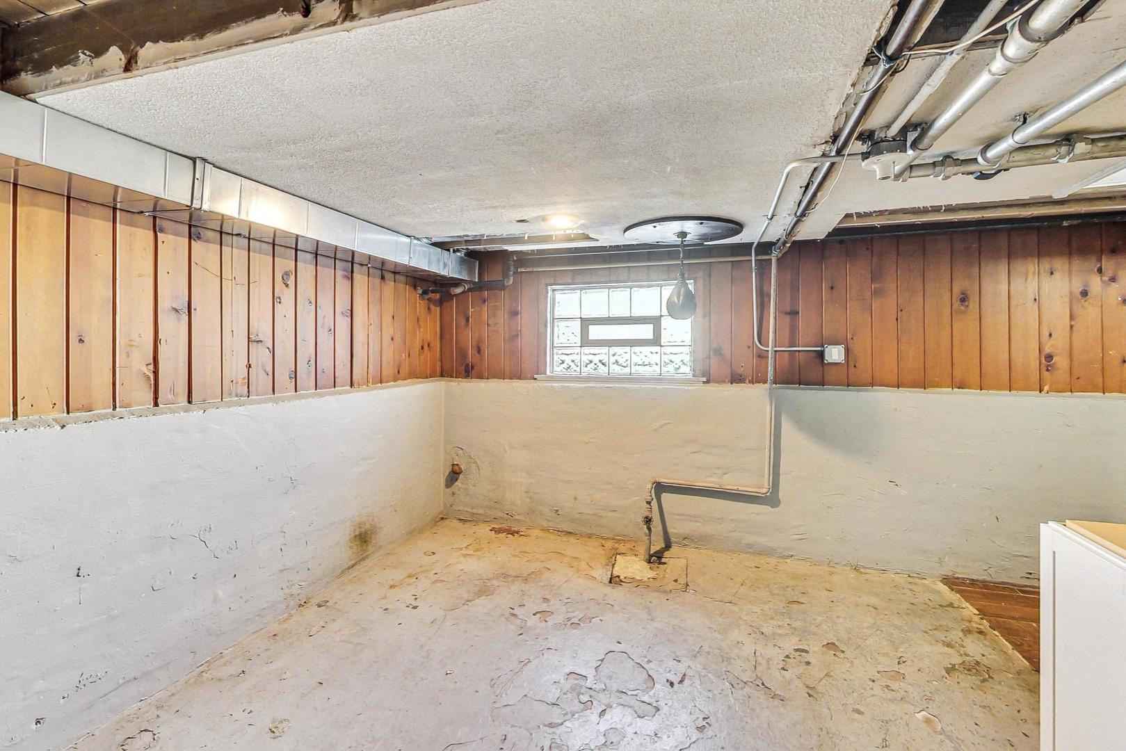 4931 W Melrose Street