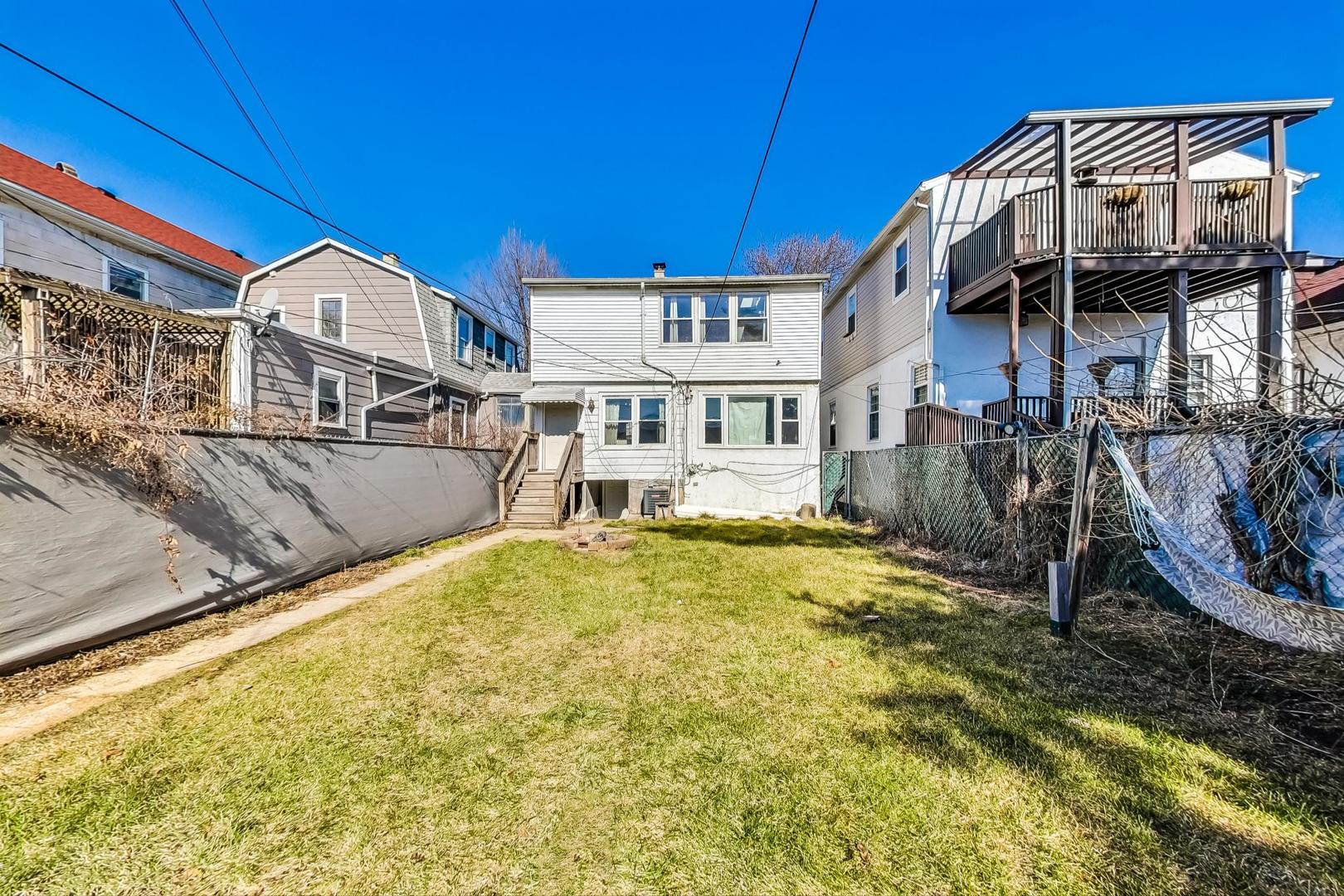 4931 W Melrose Street