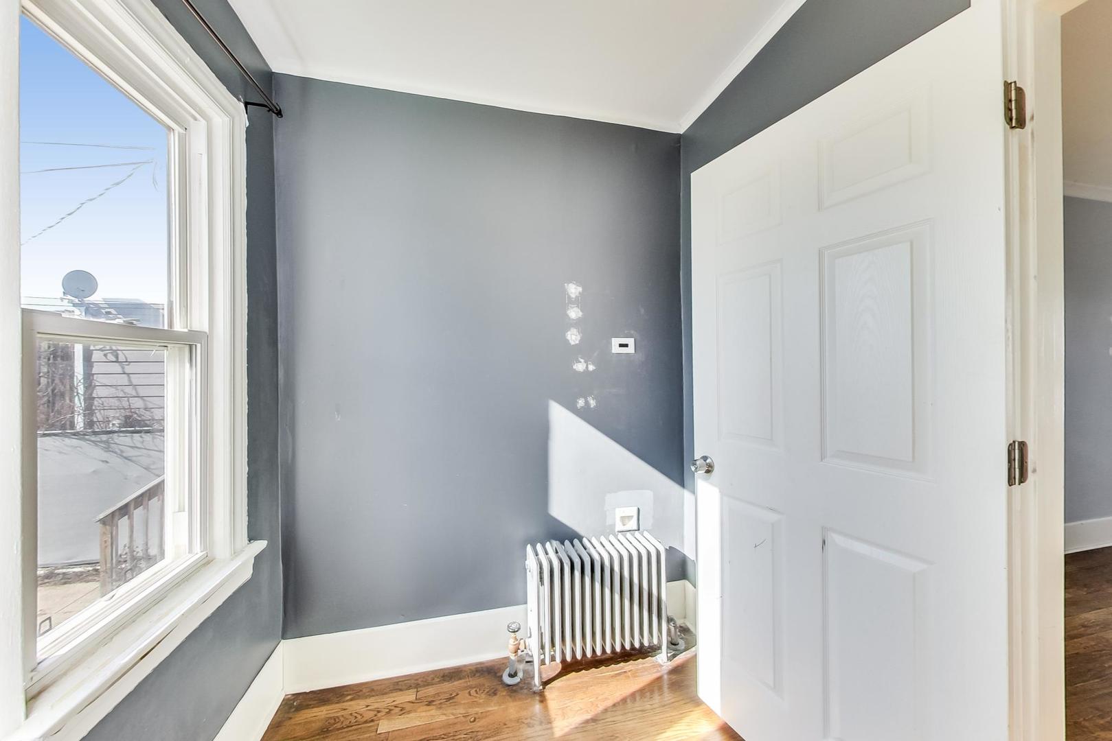 4931 W Melrose Street