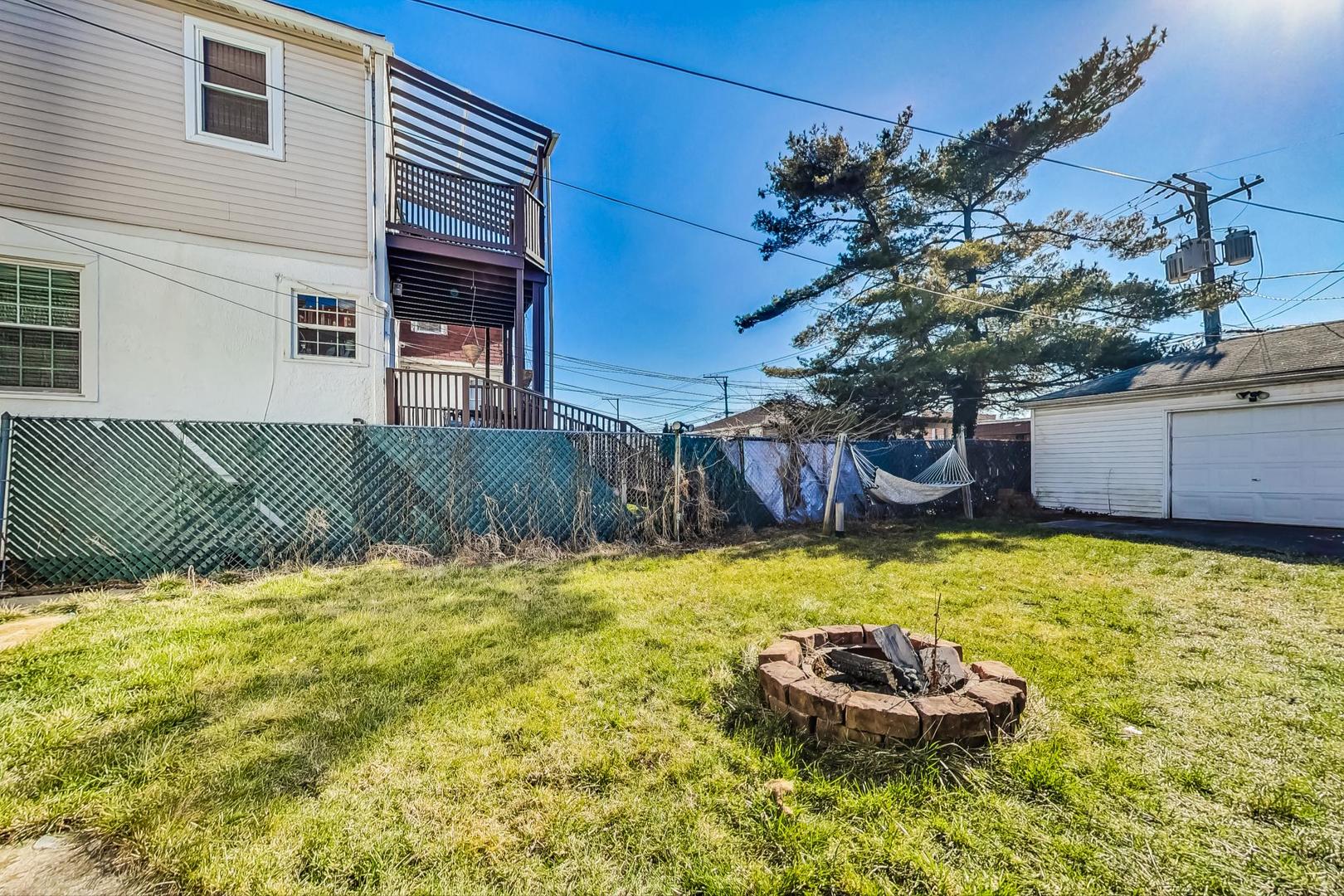 4931 W Melrose Street