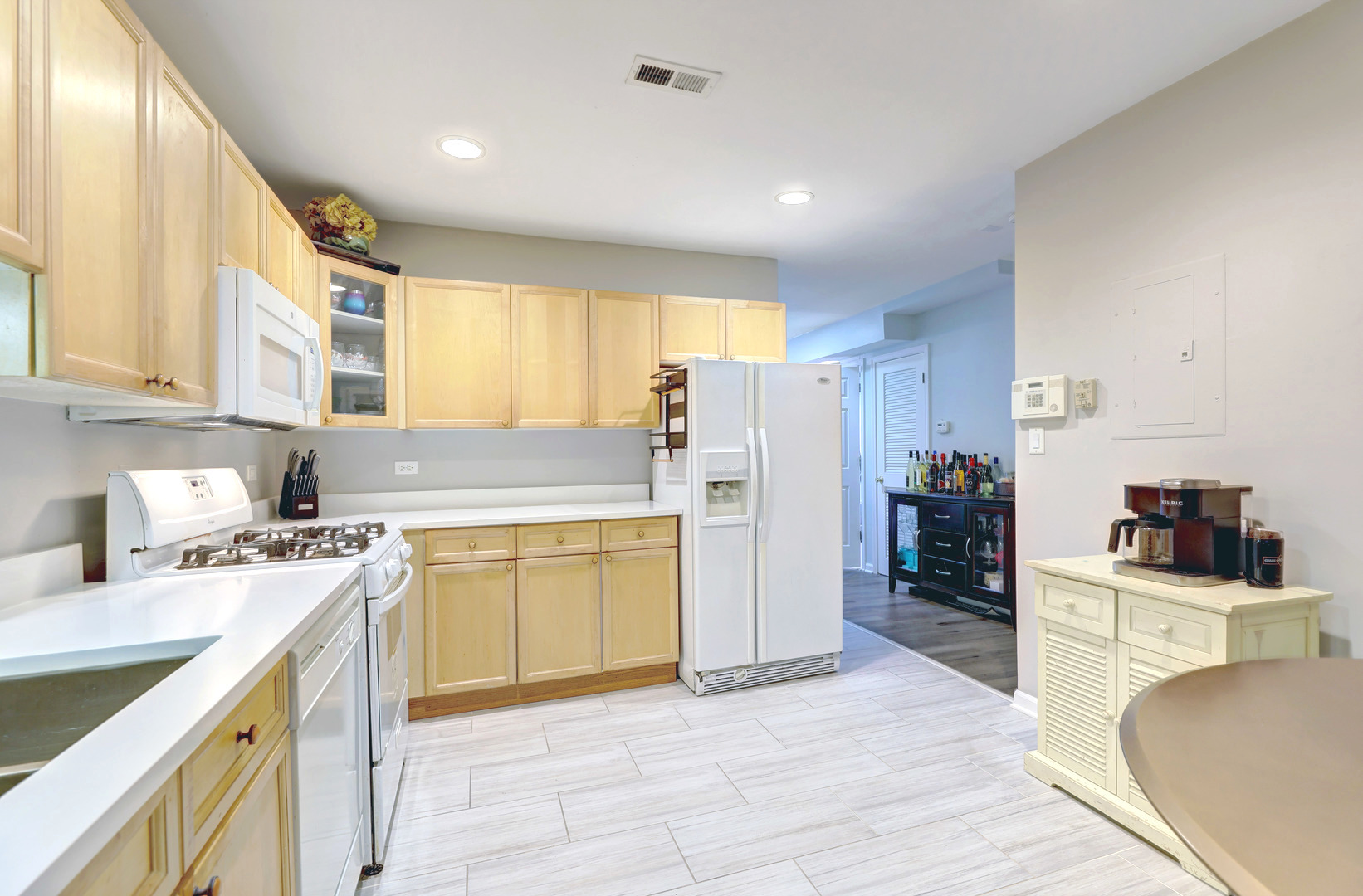 3110 W Belle Plaine Avenue Unit: G