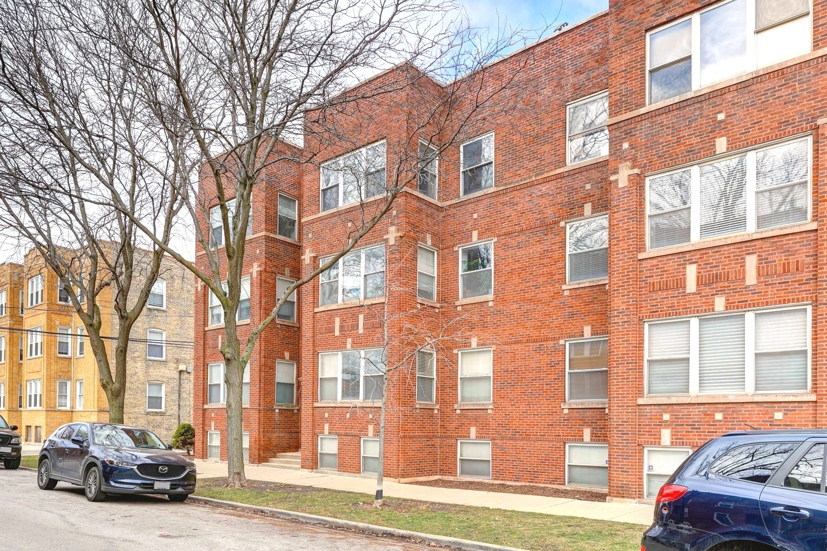 3110 W Belle Plaine Avenue Unit: G
