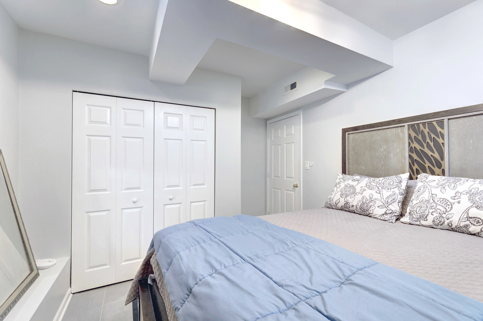 3110 W Belle Plaine Avenue Unit: G