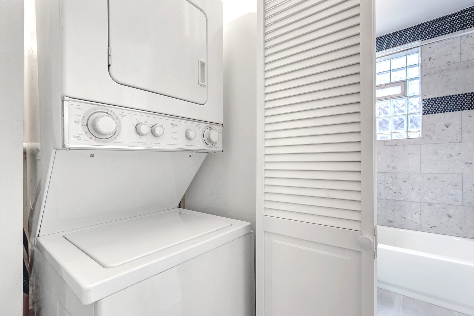 3110 W Belle Plaine Avenue Unit: G