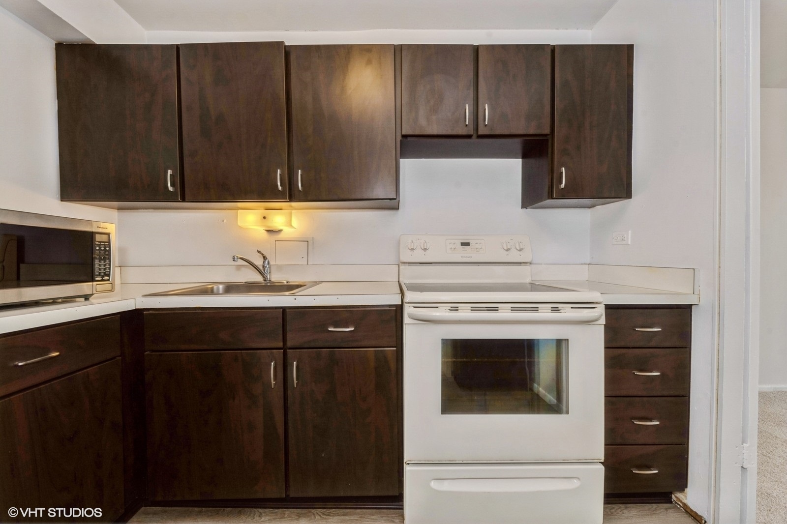 1850 N Clark Street Unit: 1404
