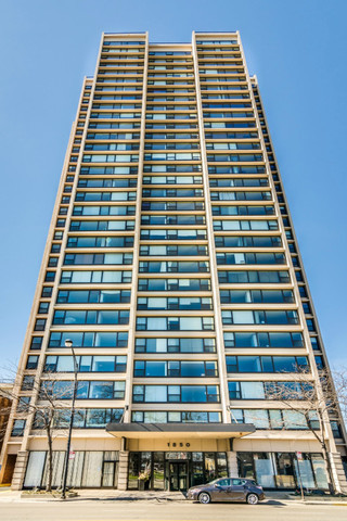1850 N Clark Street Unit: 1404