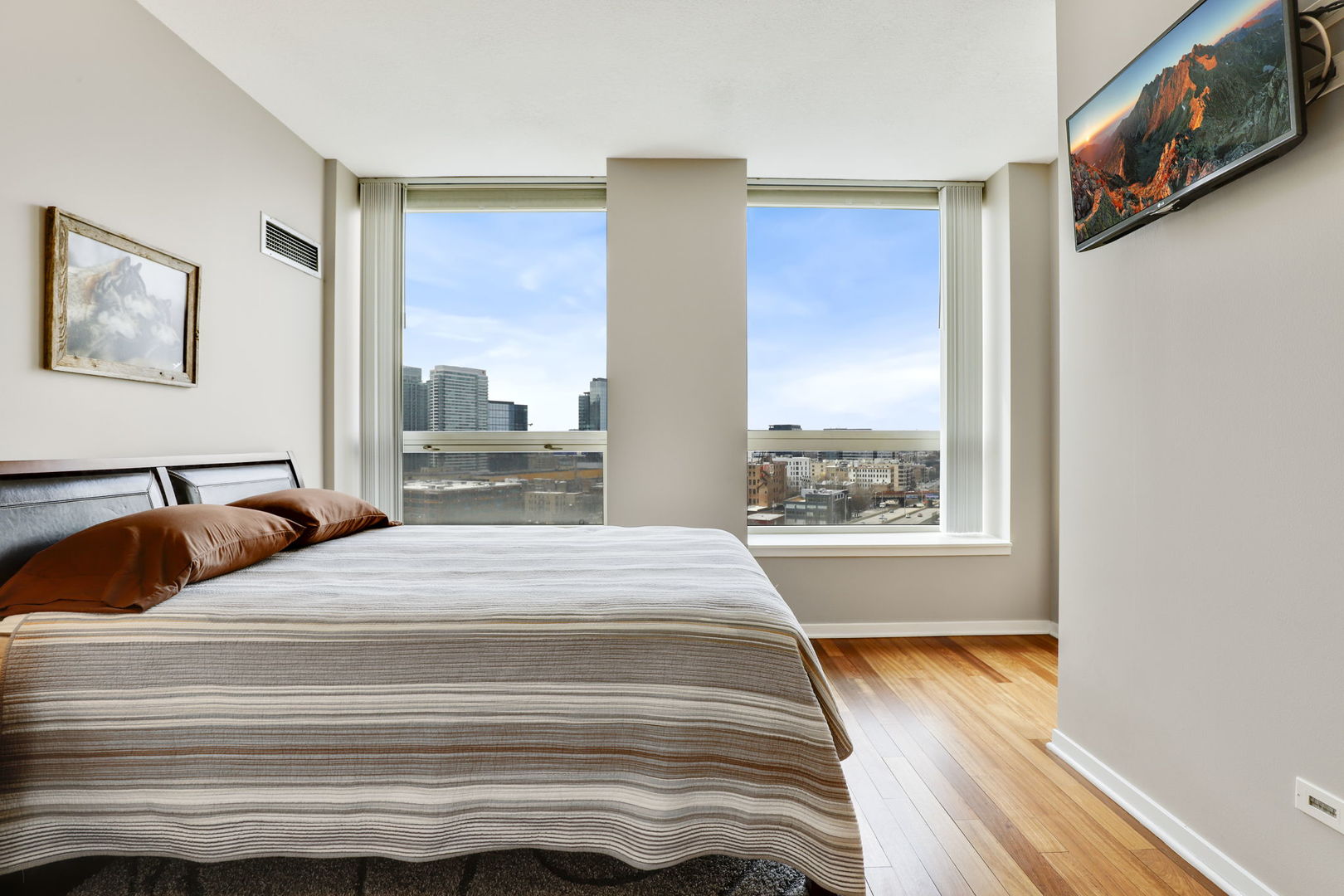 600 N Kingsbury Street Unit: 1411