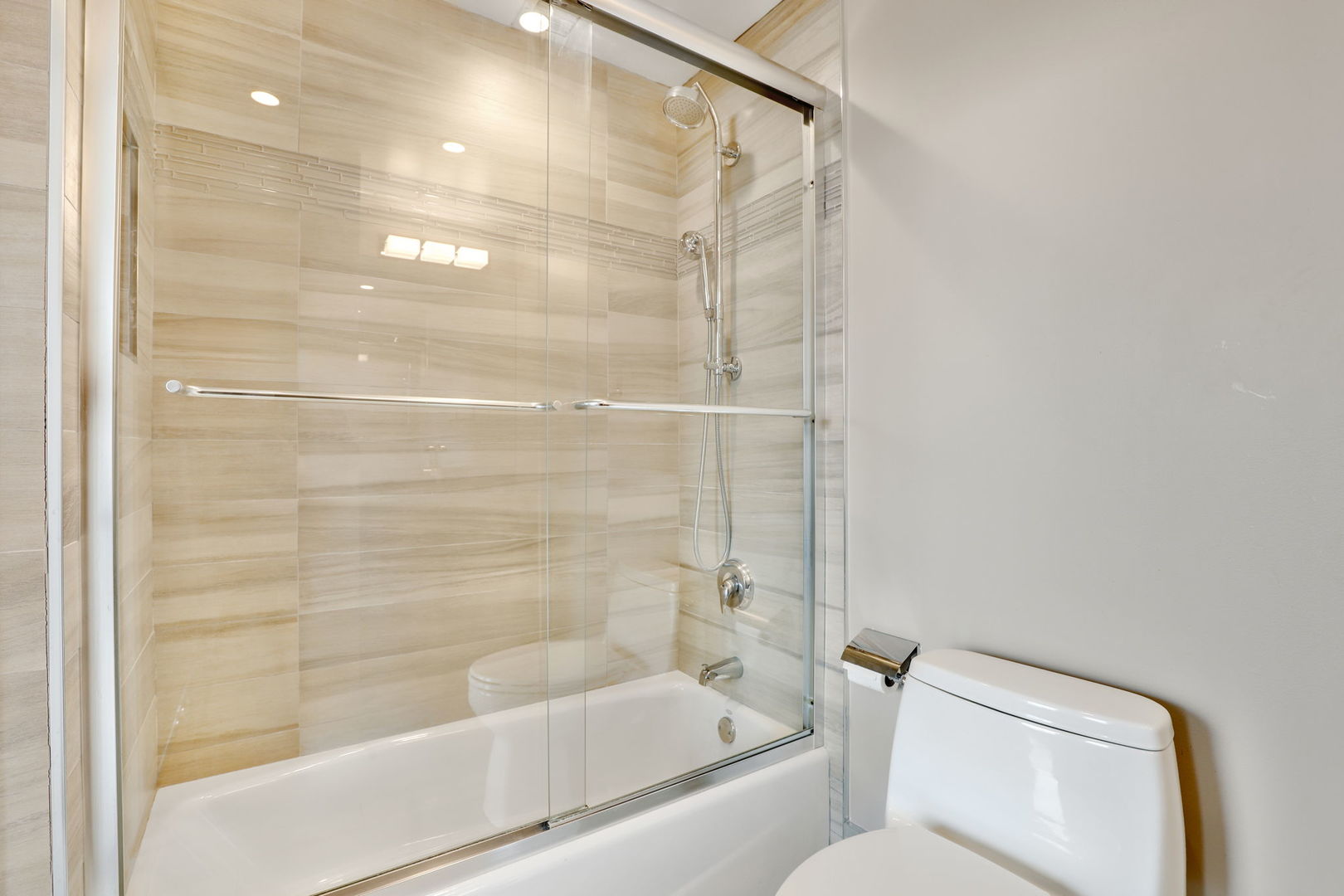 600 N Kingsbury Street Unit: 1411