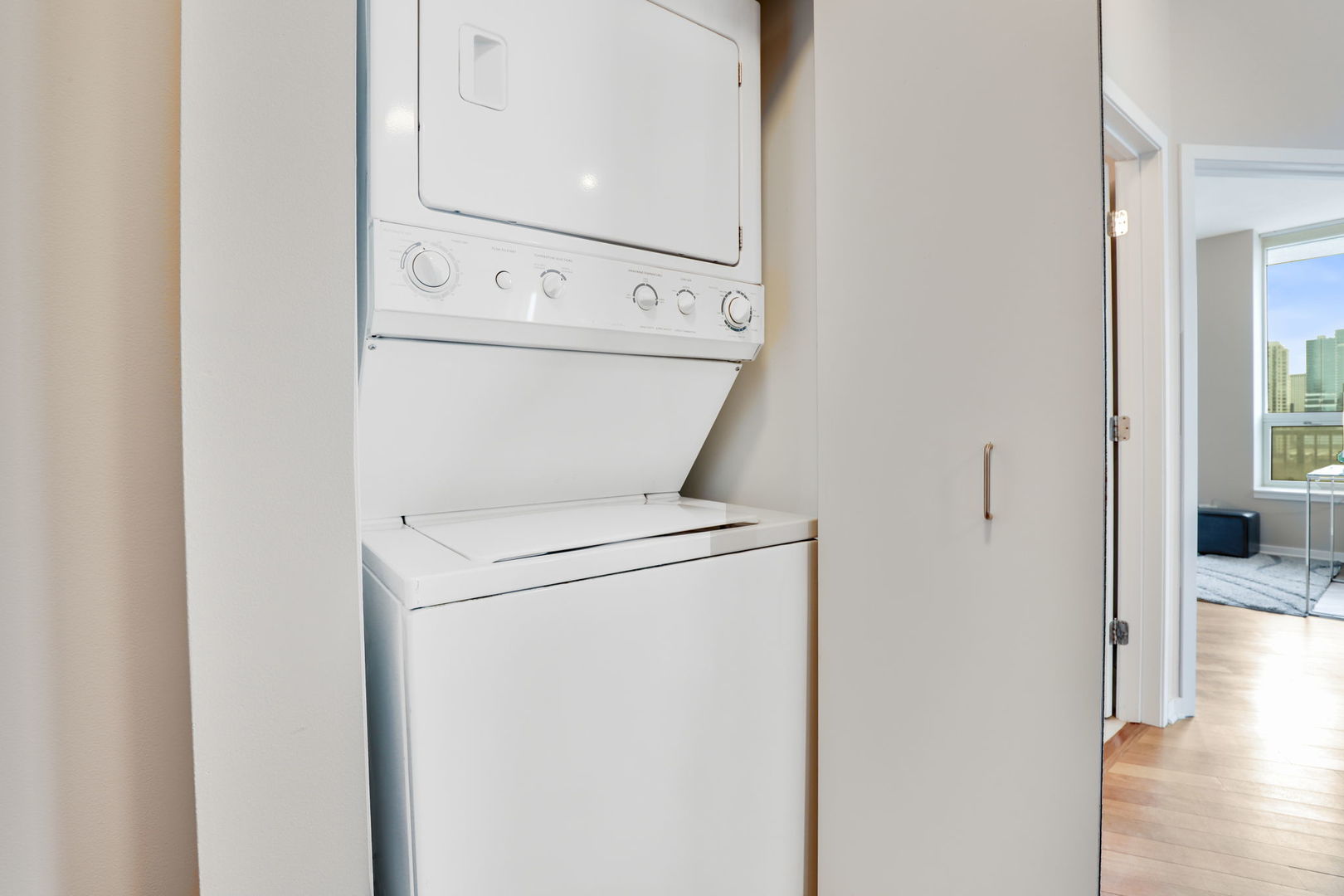 600 N Kingsbury Street Unit: 1411