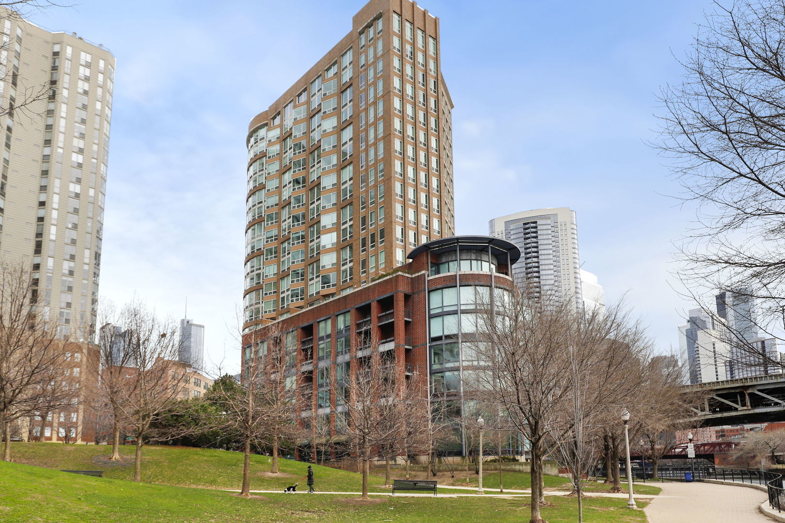 600 N Kingsbury Street Unit: 1411