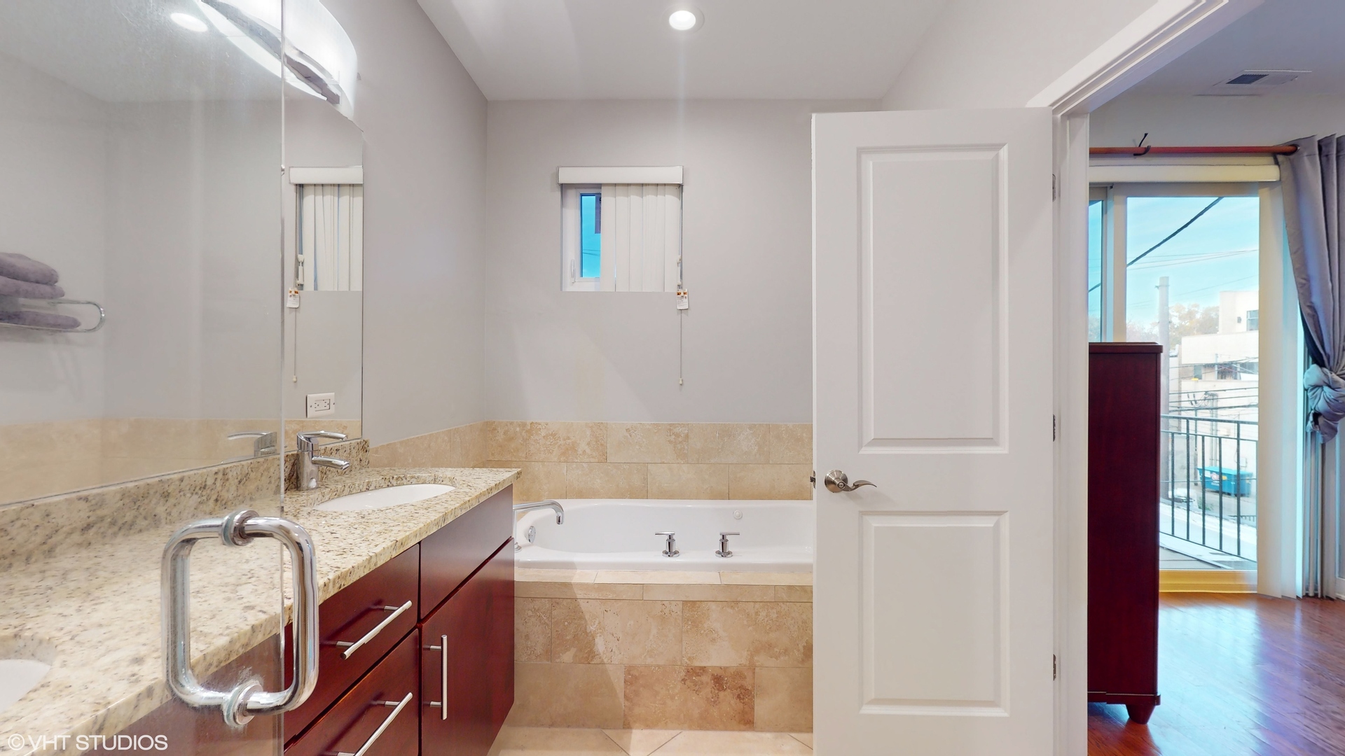 2120 W Division Street Unit: 1