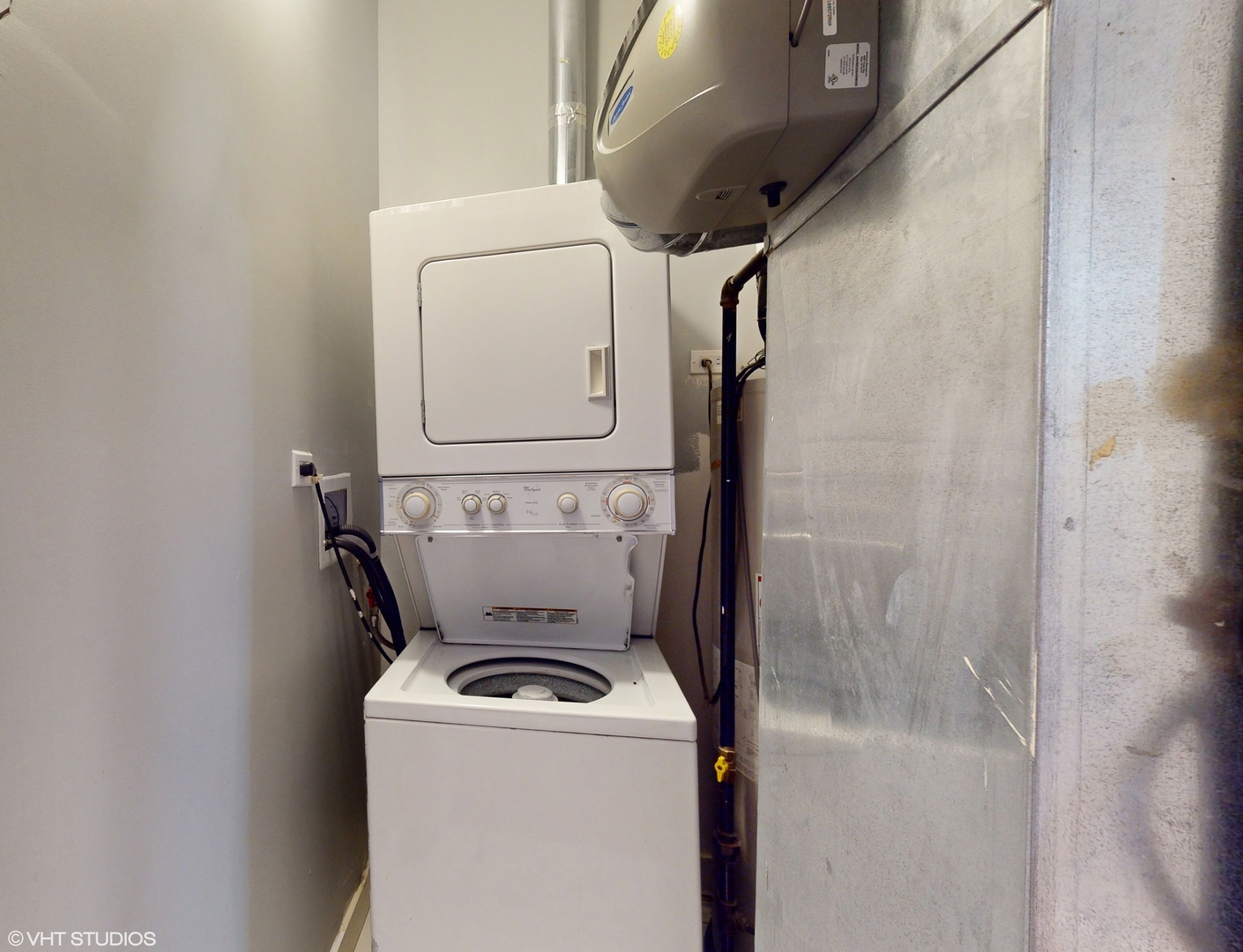 2120 W Division Street Unit: 1