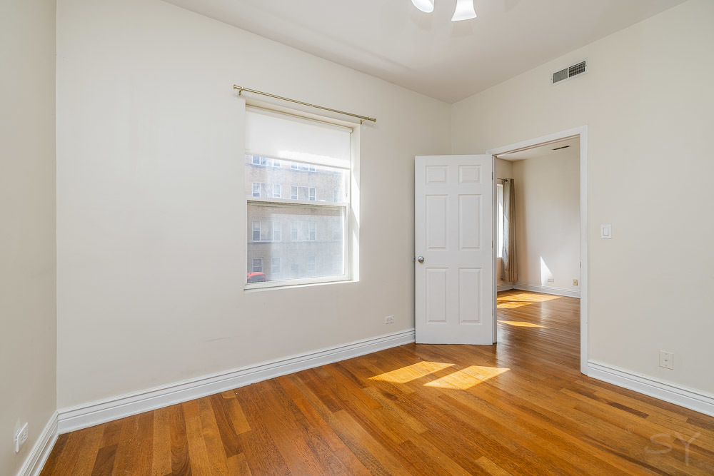 3818 W AINSLIE Street Unit: 1
