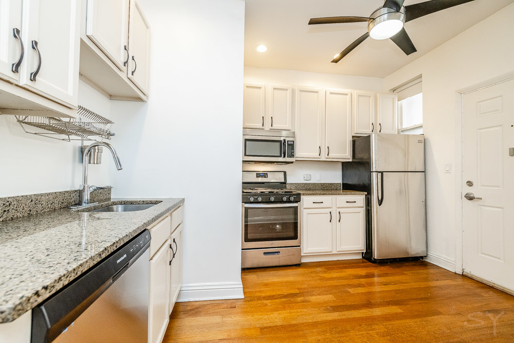 3818 W AINSLIE Street Unit: 1