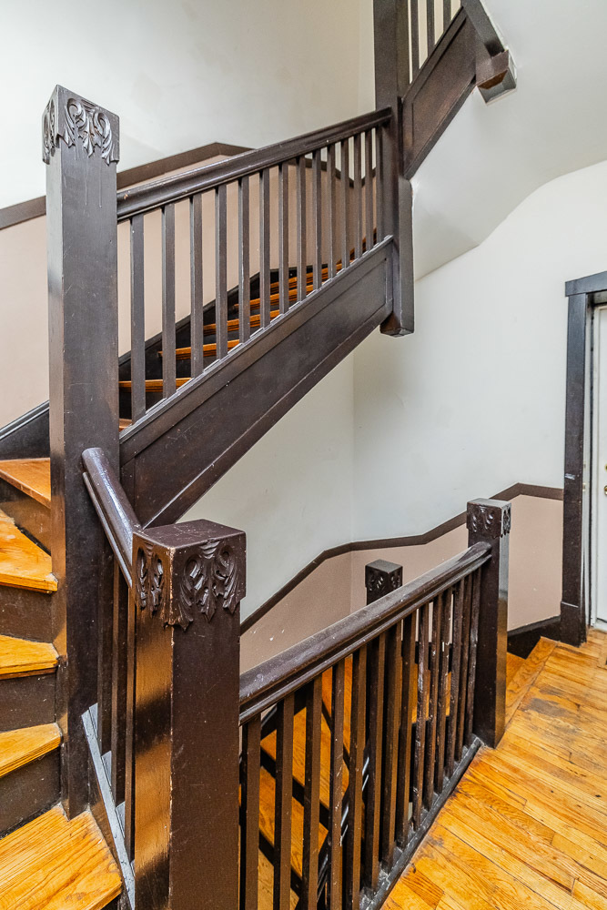 3818 W AINSLIE Street Unit: 1