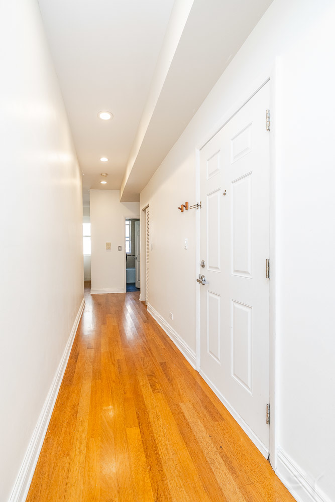 3818 W AINSLIE Street Unit: 1