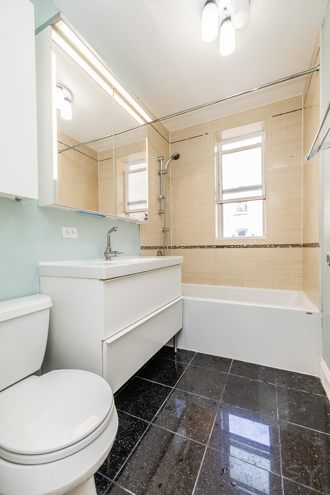 3818 W AINSLIE Street Unit: 1