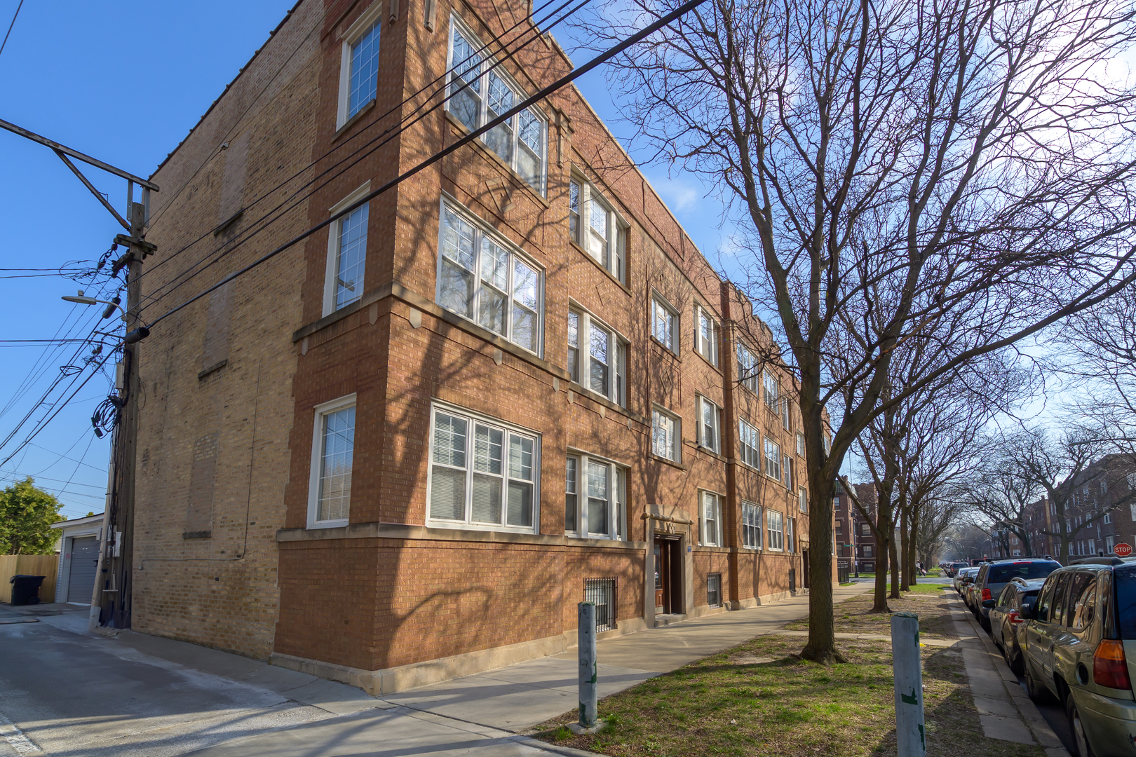 3400 W Sunnyside Avenue Unit: G