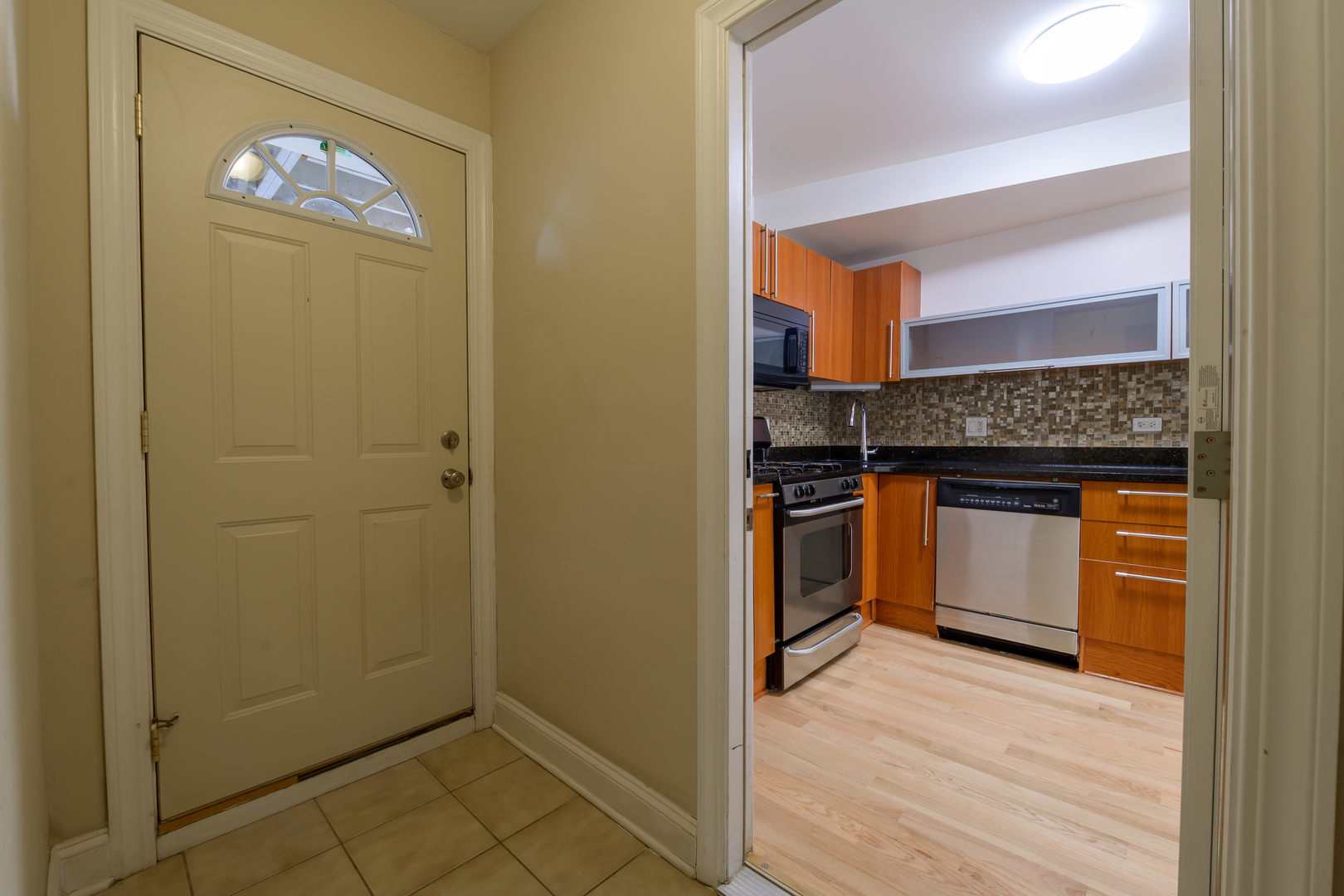 3400 W Sunnyside Avenue Unit: G