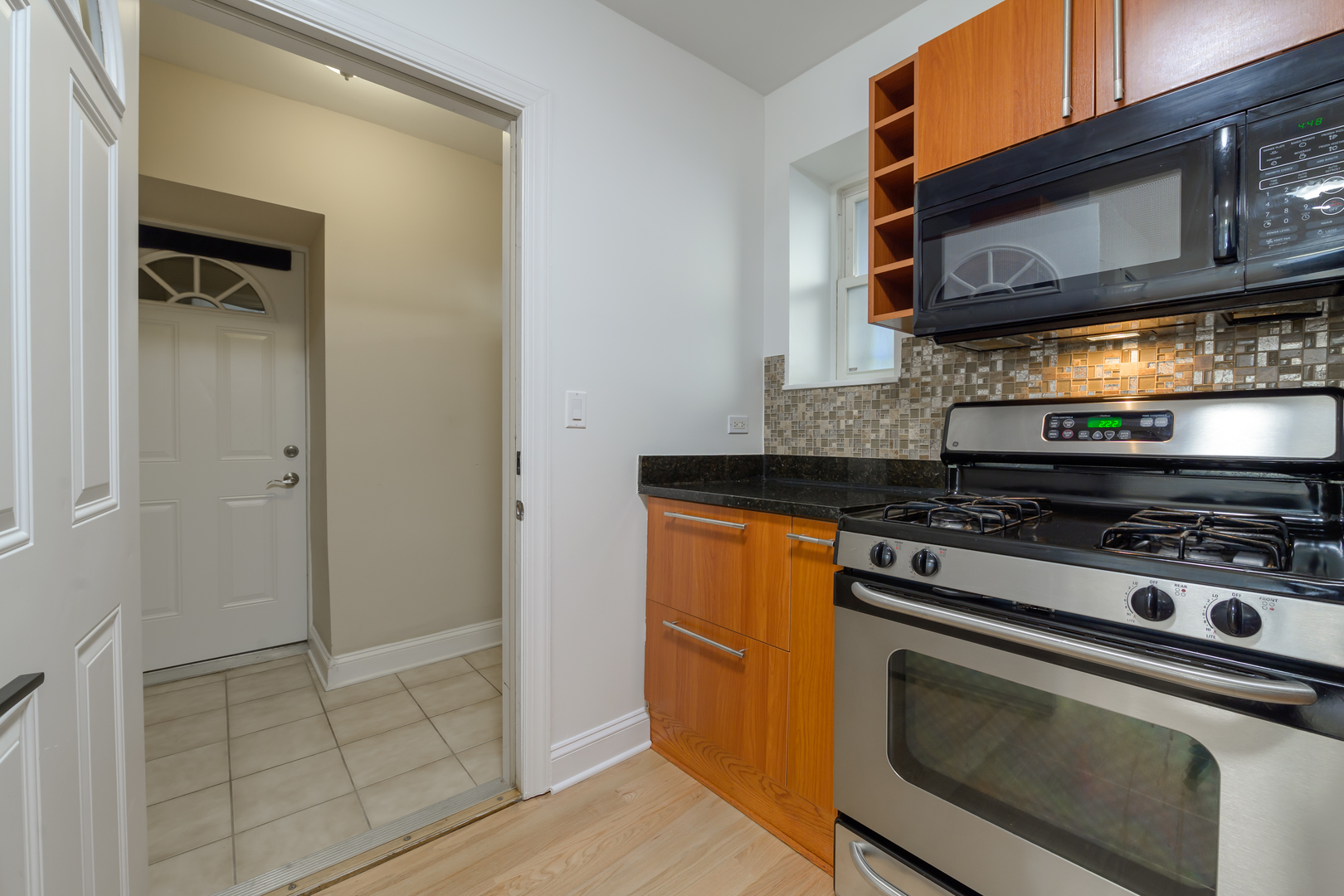 3400 W Sunnyside Avenue Unit: G
