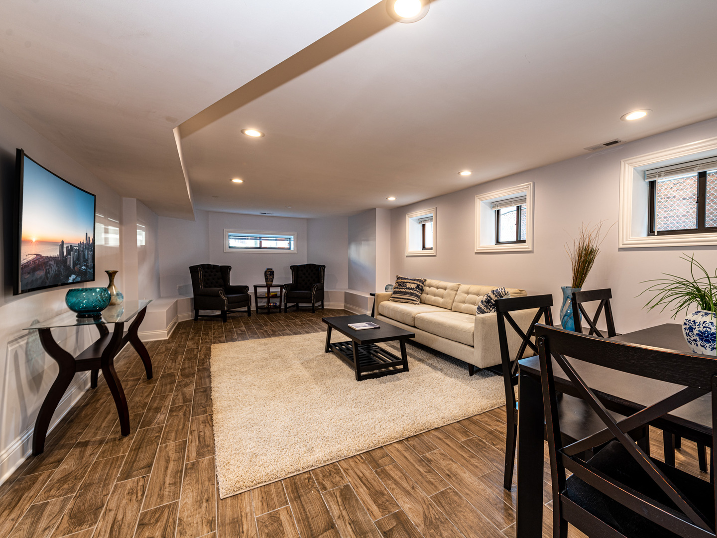 6344 N Artesian Avenue Unit: G