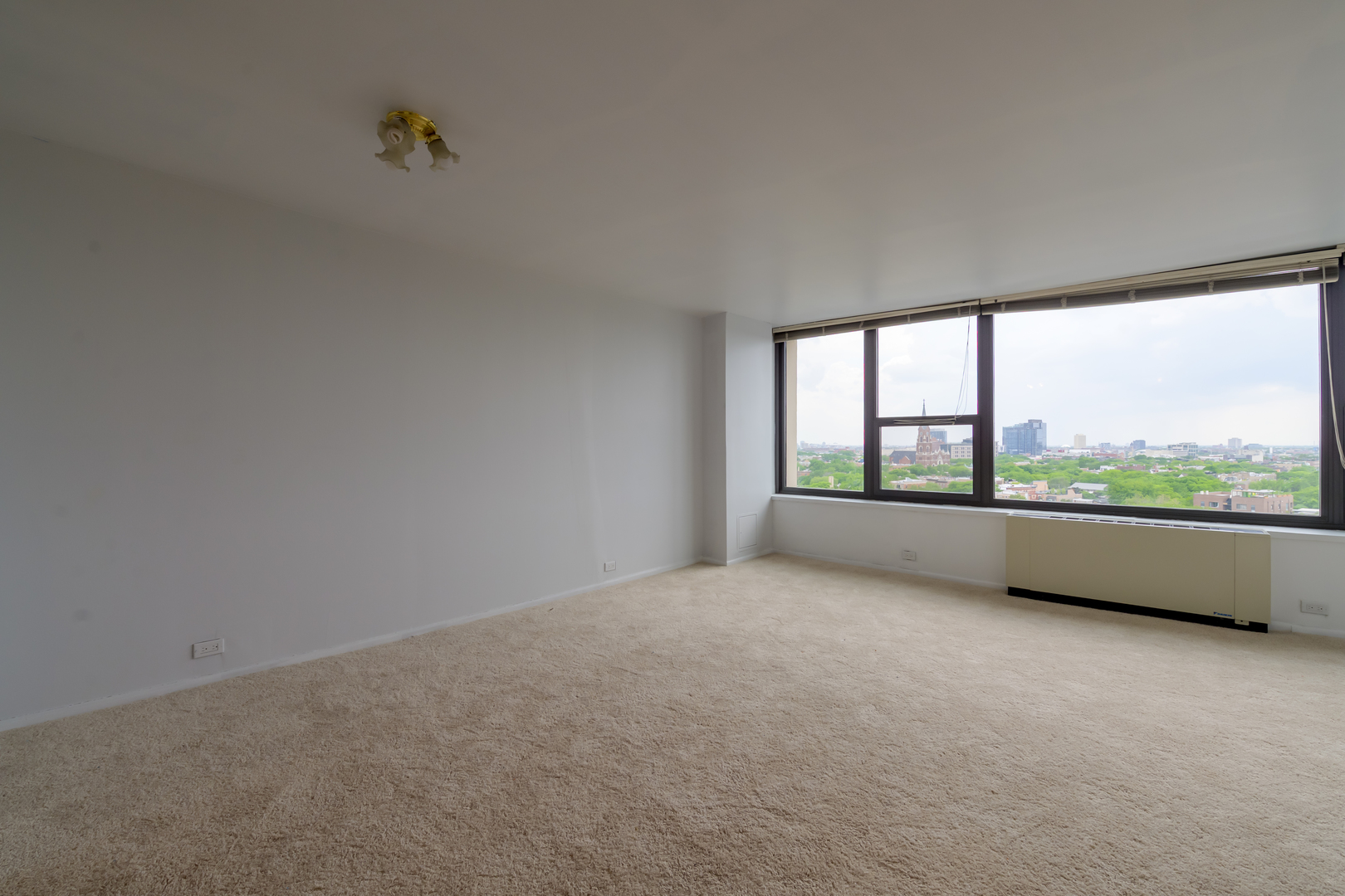 1850 N Clark Street Unit: 1404