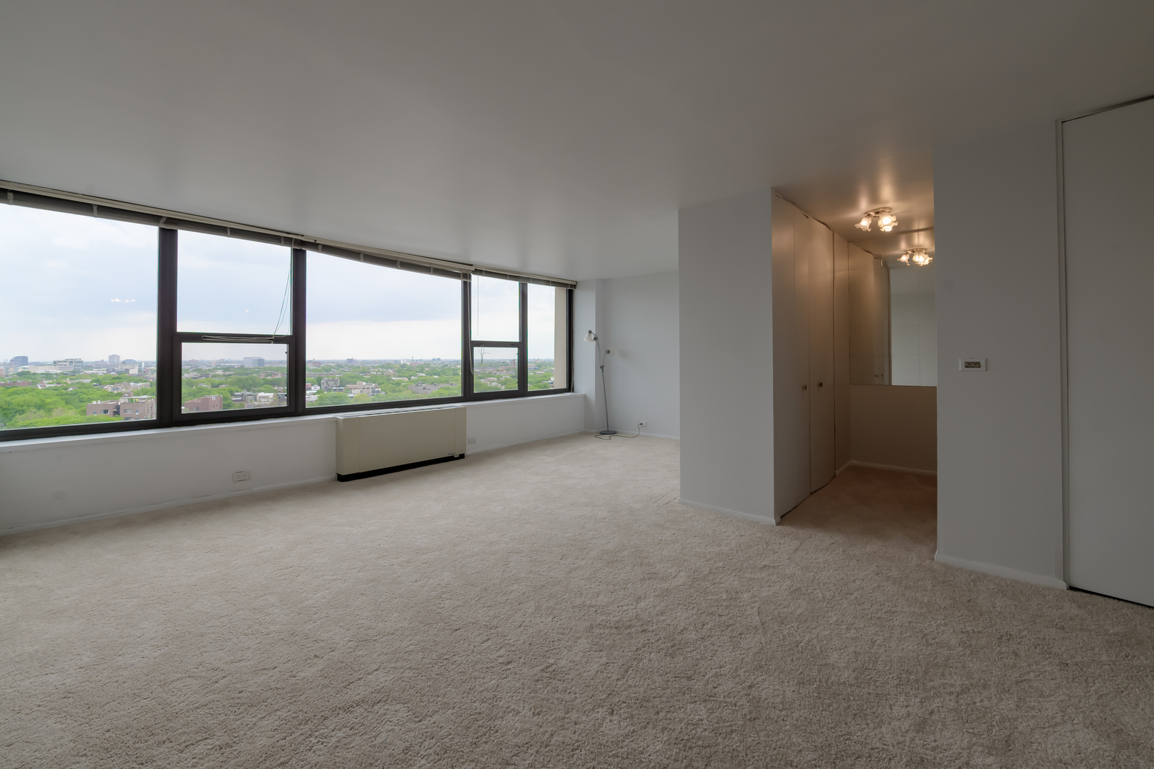 1850 N Clark Street Unit: 1404