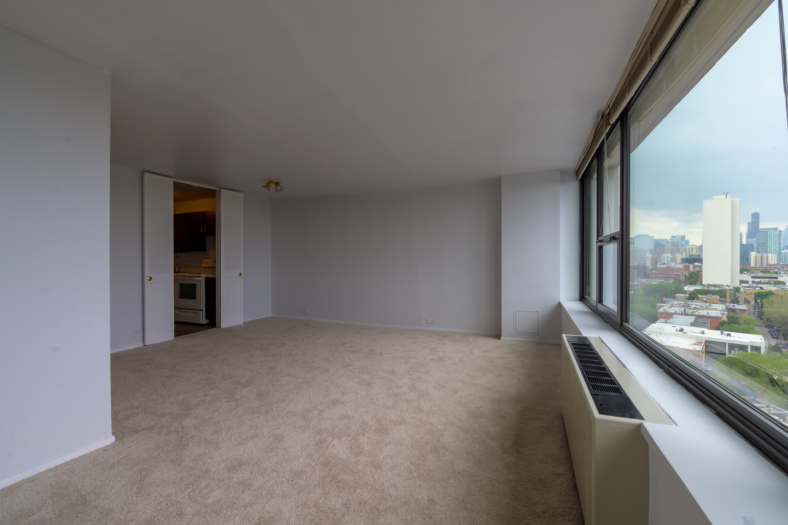 1850 N Clark Street Unit: 1404