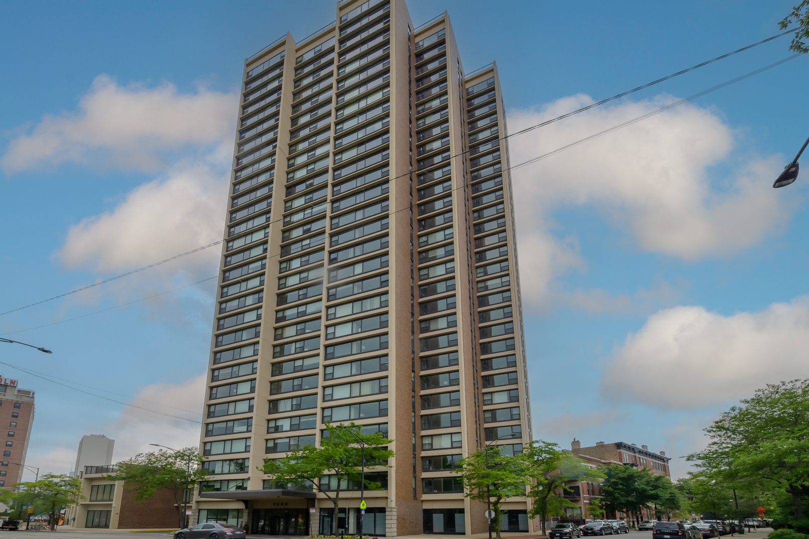 1850 N Clark Street Unit: 1404