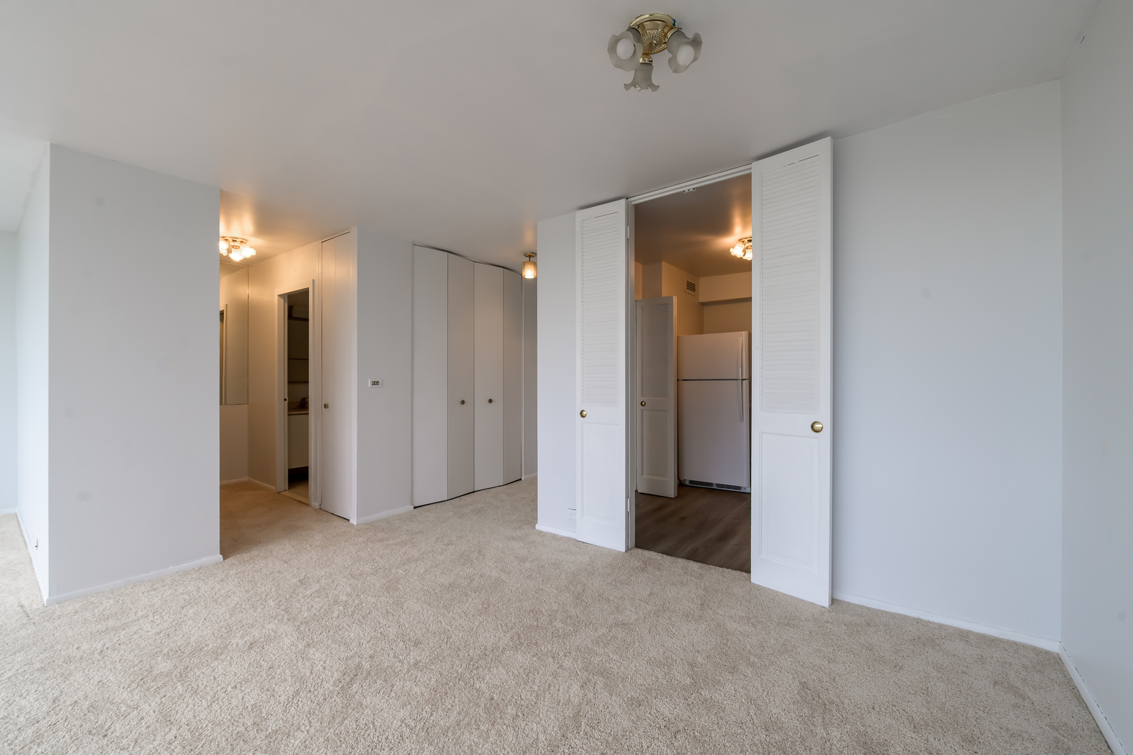 1850 N Clark Street Unit: 1404