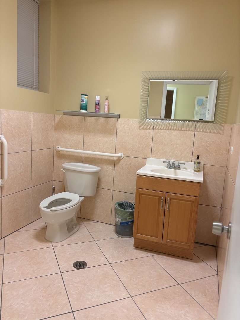 2714 W Peterson Avenue Unit: 1