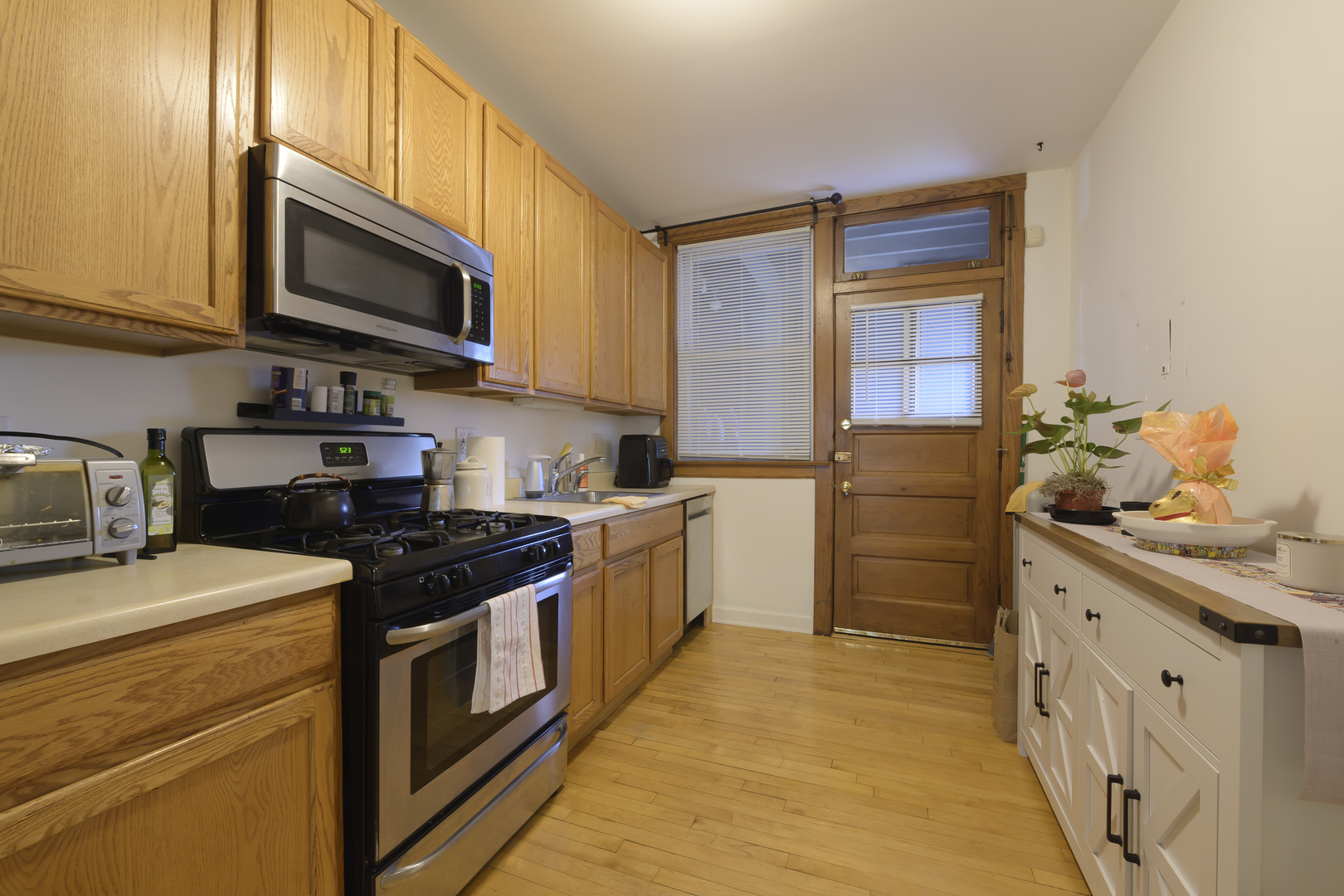 3705 W Eddy Street Unit: 2