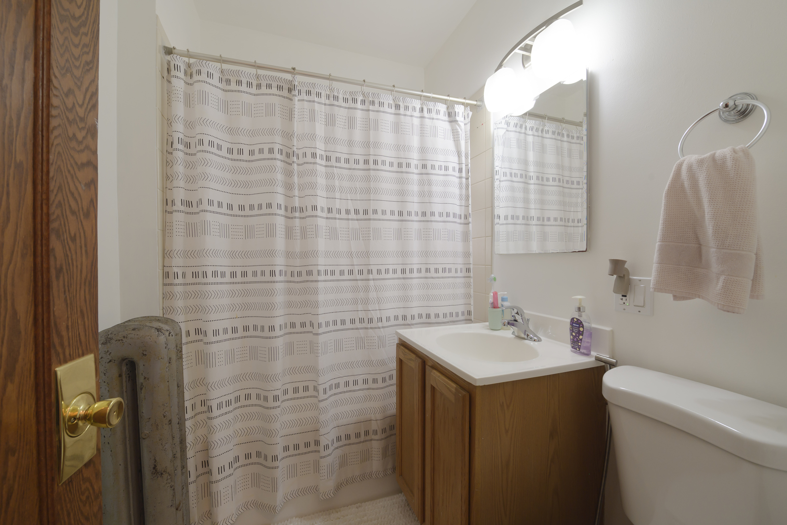 3705 W Eddy Street Unit: 2