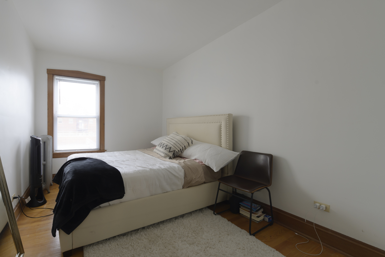 3705 W Eddy Street Unit: 2