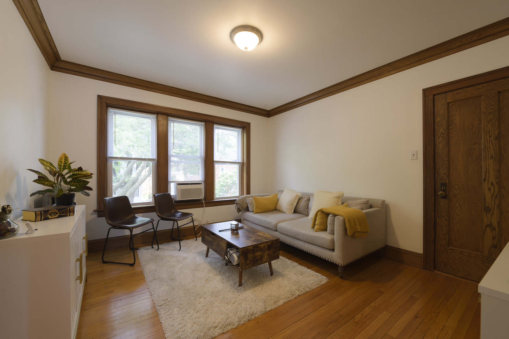 3705 W Eddy Street Unit: 2