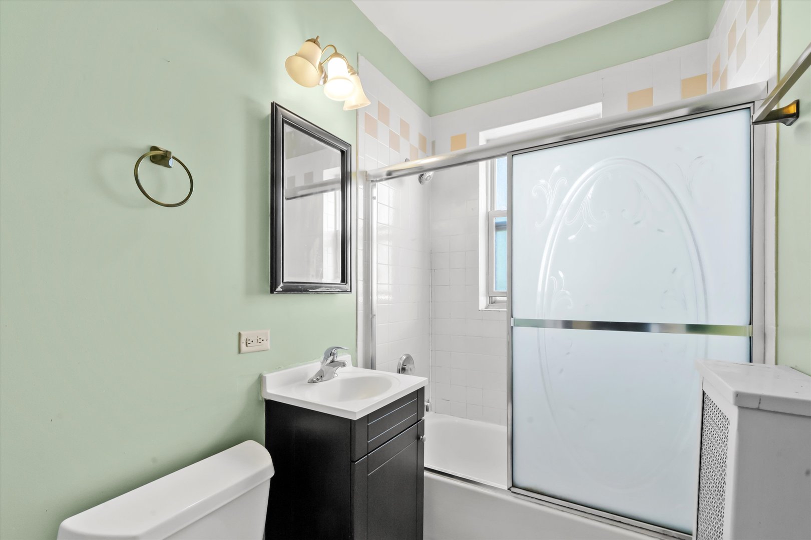 4815 W ROSCOE Street Unit: 2S