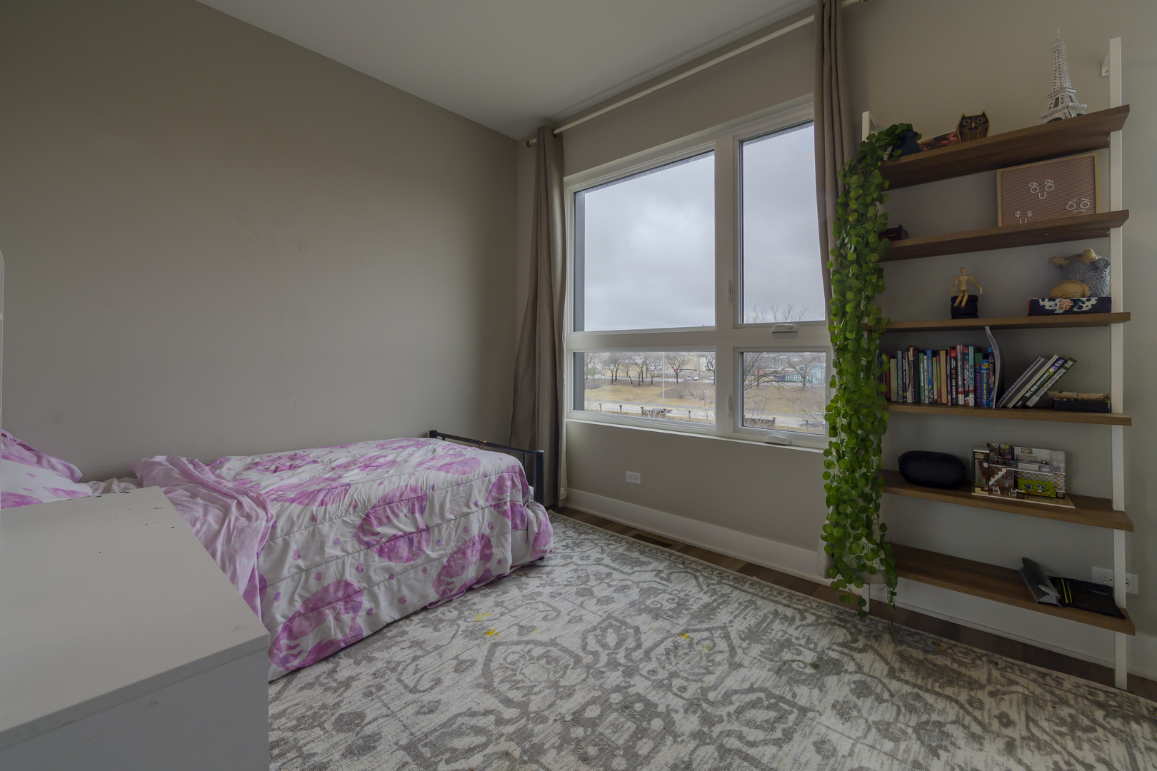 2857 W Congress Parkway