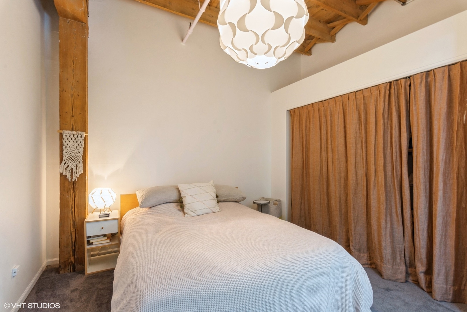 5235 N Ravenswood Avenue Unit: 35