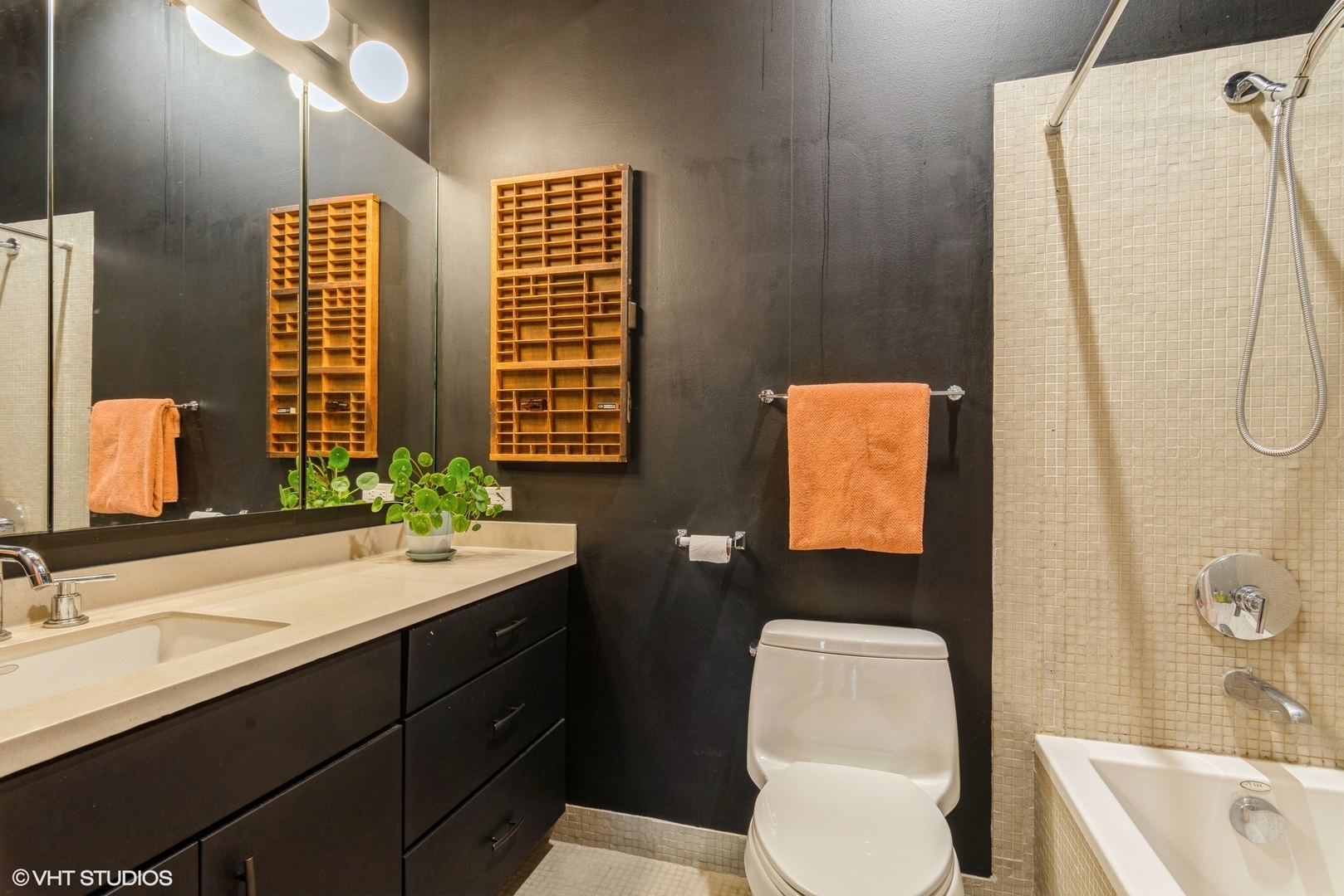 5235 N Ravenswood Avenue Unit: 35