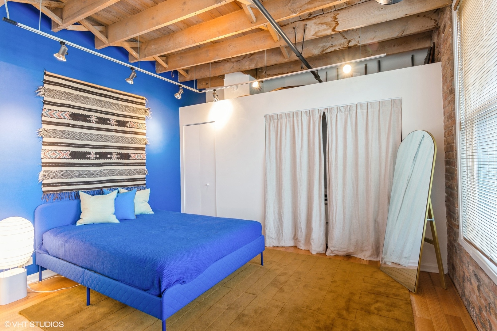 5235 N Ravenswood Avenue Unit: 35