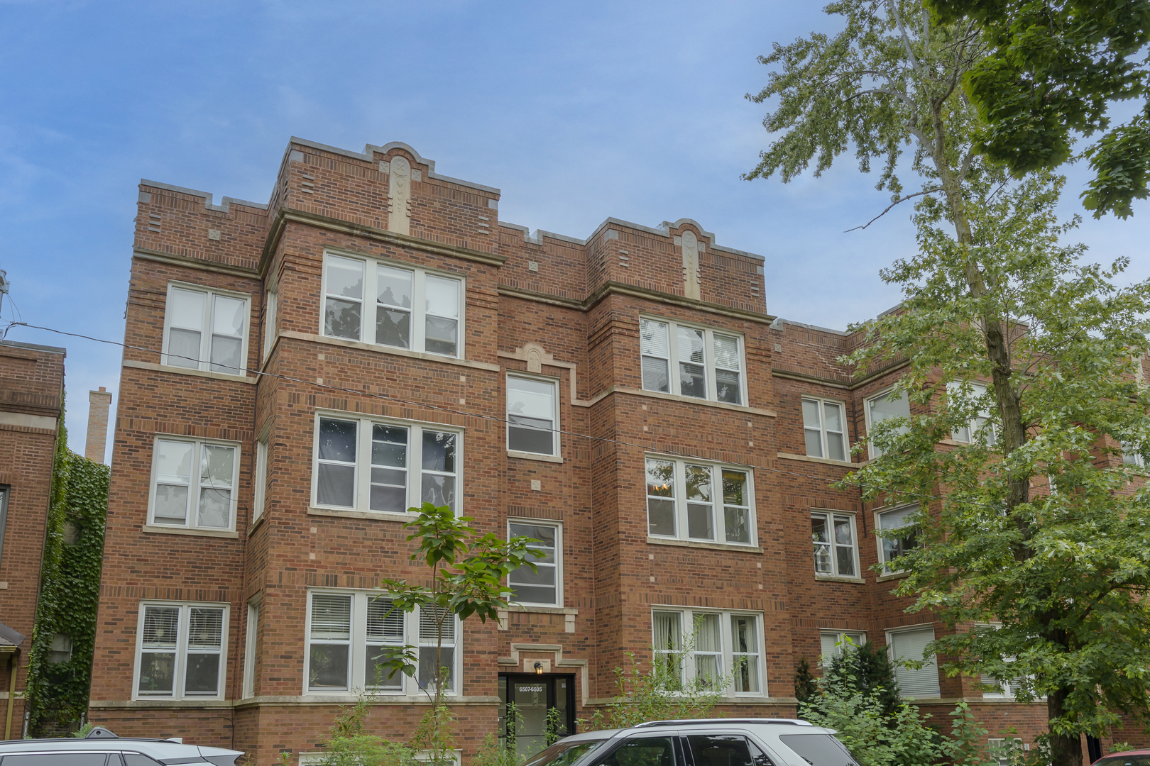 6505 N Greenview Avenue Unit: 2