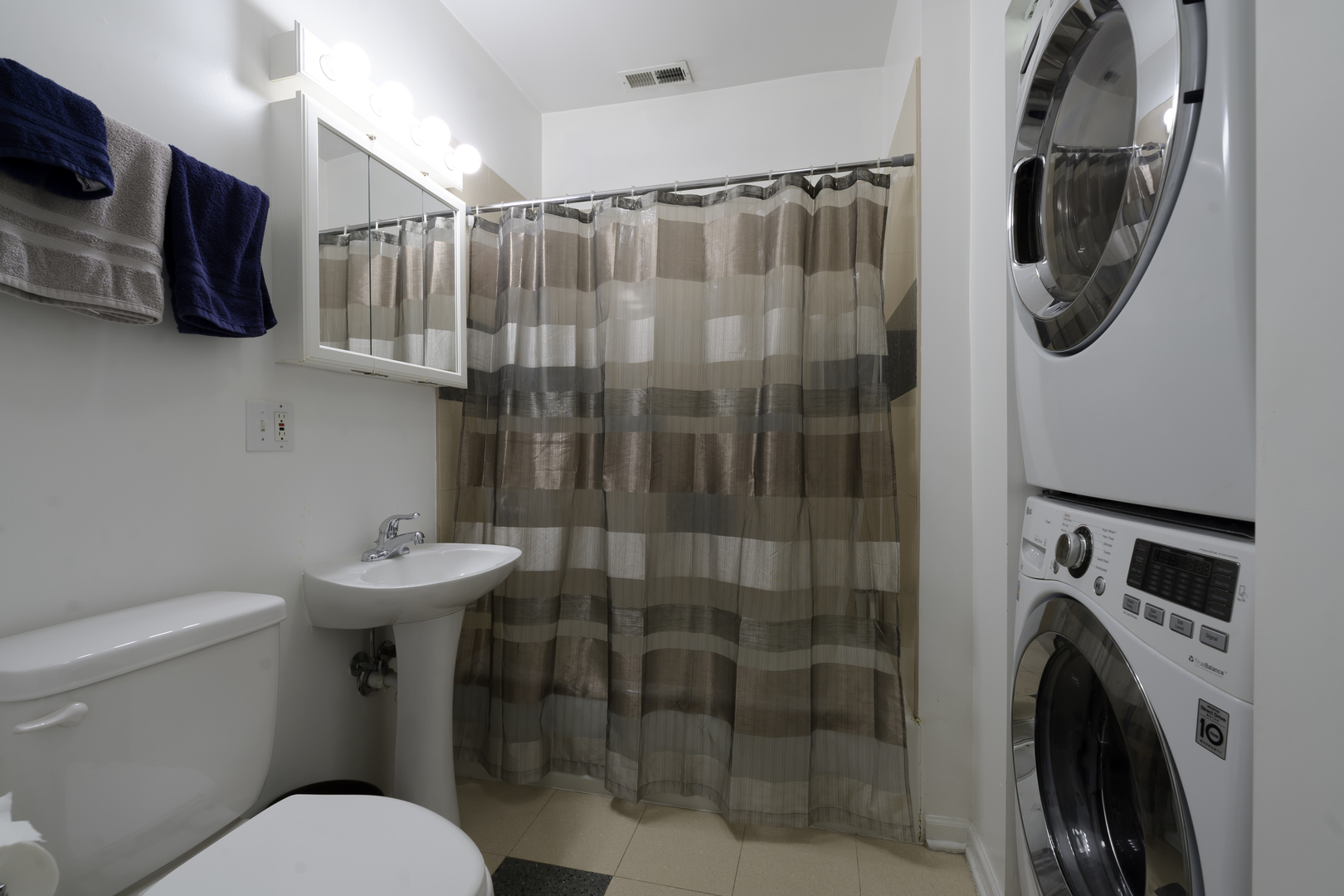 6505 N Greenview Avenue Unit: 2