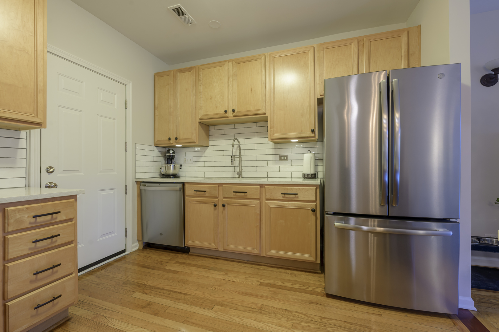 6505 N Greenview Avenue Unit: 2